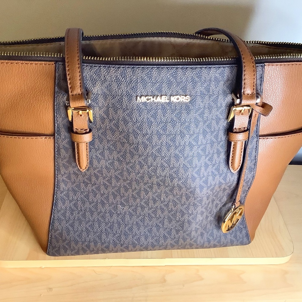 USED REAL MICHAEL KORS MEDIUM TOTE BAG